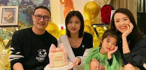 娱乐吃瓜君真人出镜视频,揭秘幕后花絮