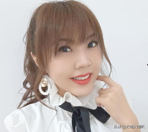 娱乐吃瓜女艺人定位,那些热衷于吃瓜的女艺人，她们的生活与事业